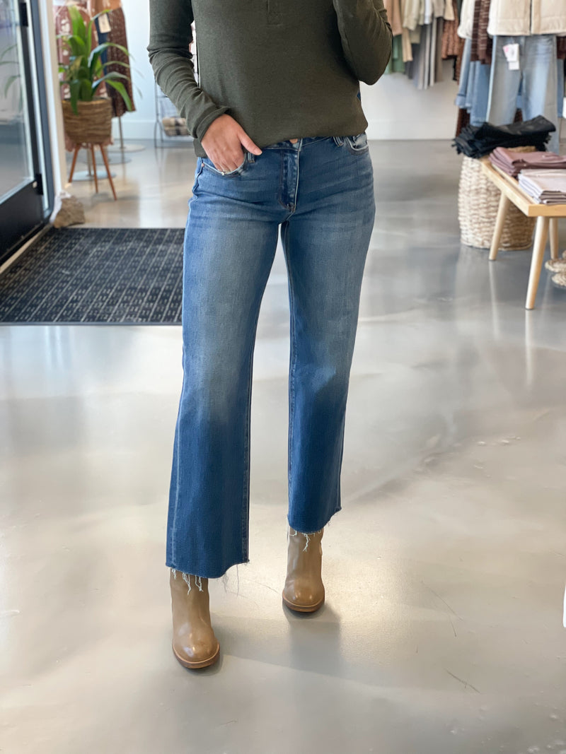 Ada Crop Straight Jeans