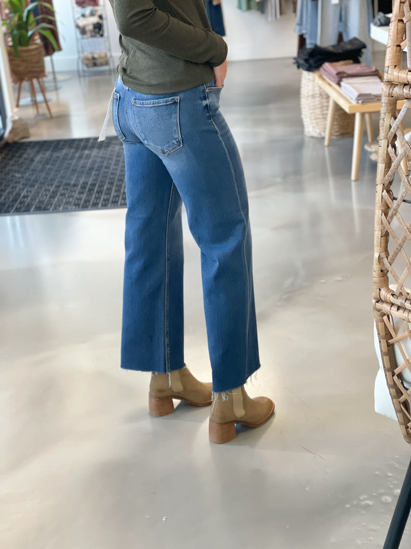 Ada Crop Straight Jeans