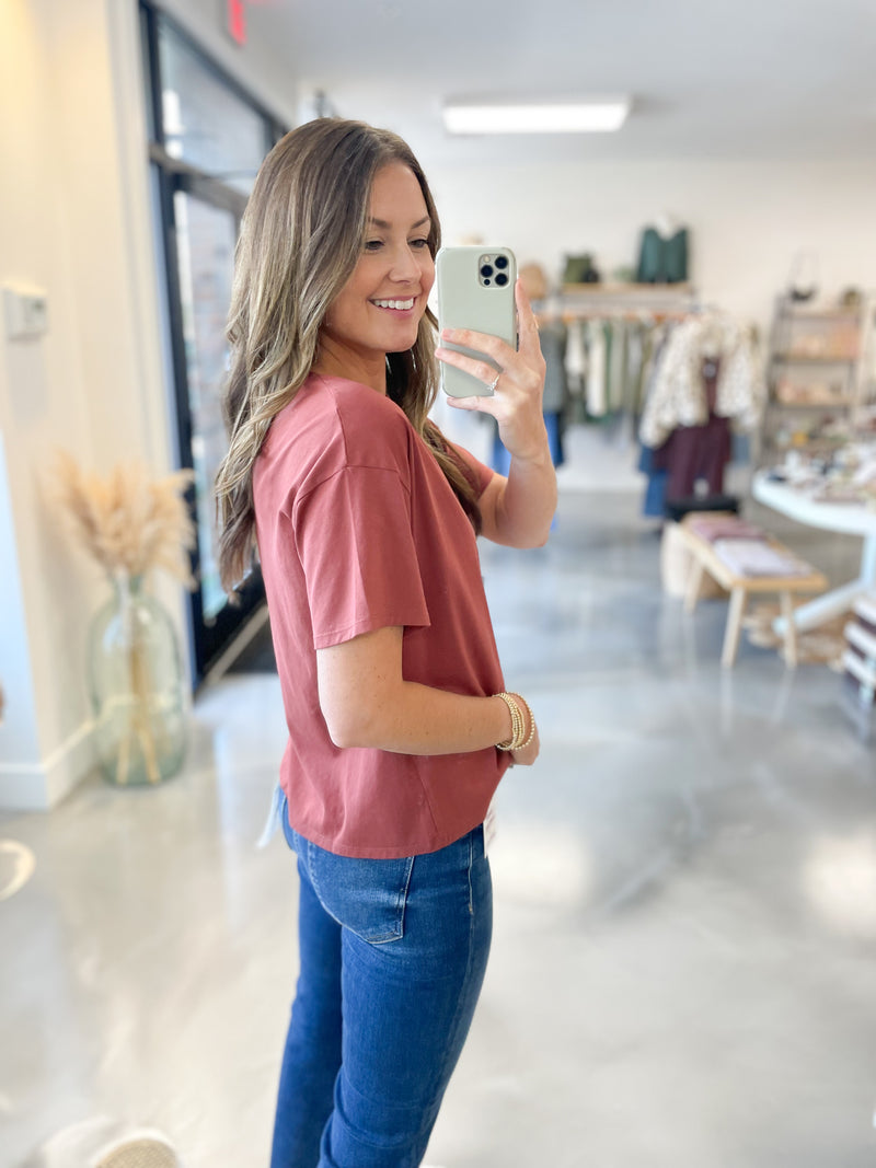 Jersey Crop Tee in Chili