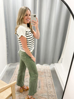 Meg Jeans in Olive