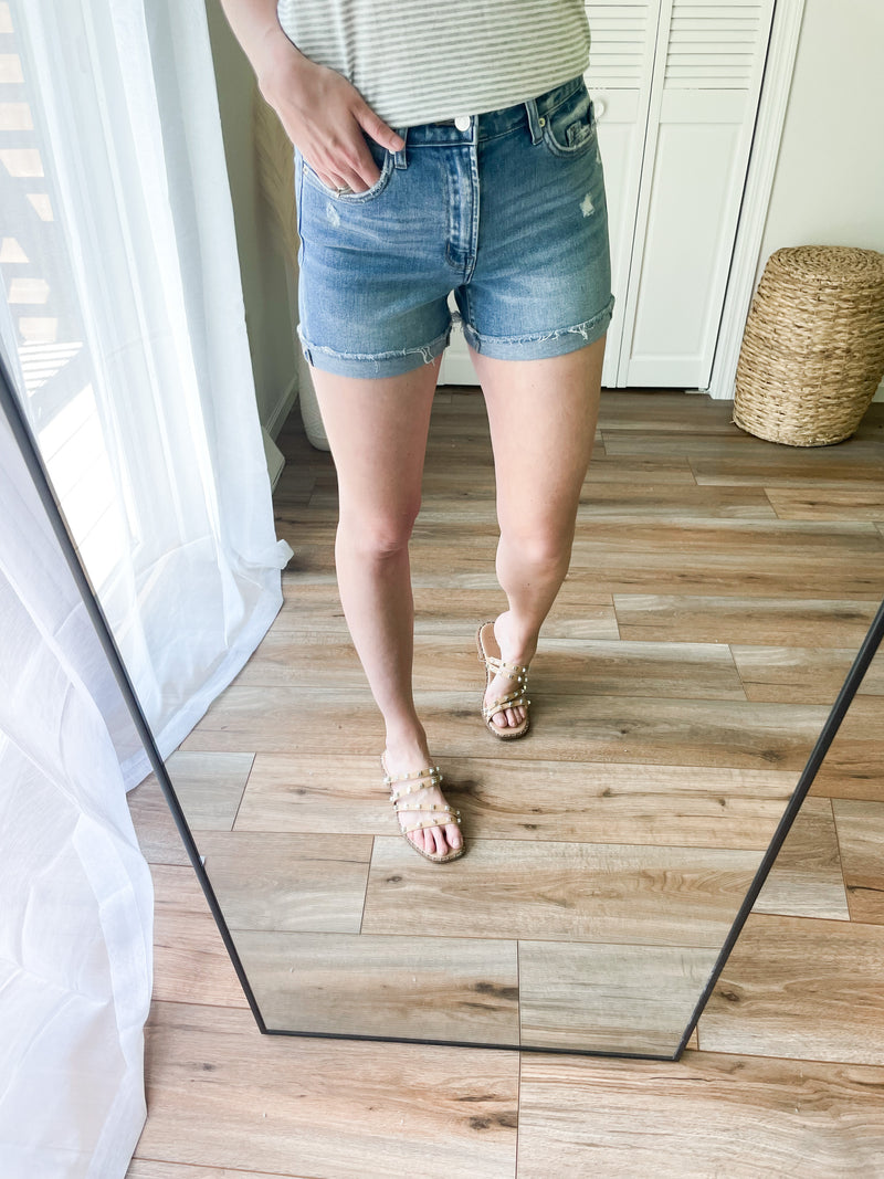 The Ava Midrise Cuffed Shorts
